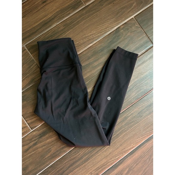 lululemon athletica Pants - Women's Lululemon Black  Wunder Under High Rise   Leggings size 6 24"